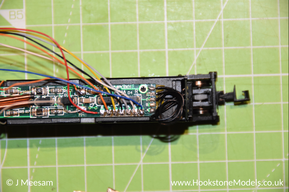 Fit DCC decoder to Graham Farish DCC ready PCB