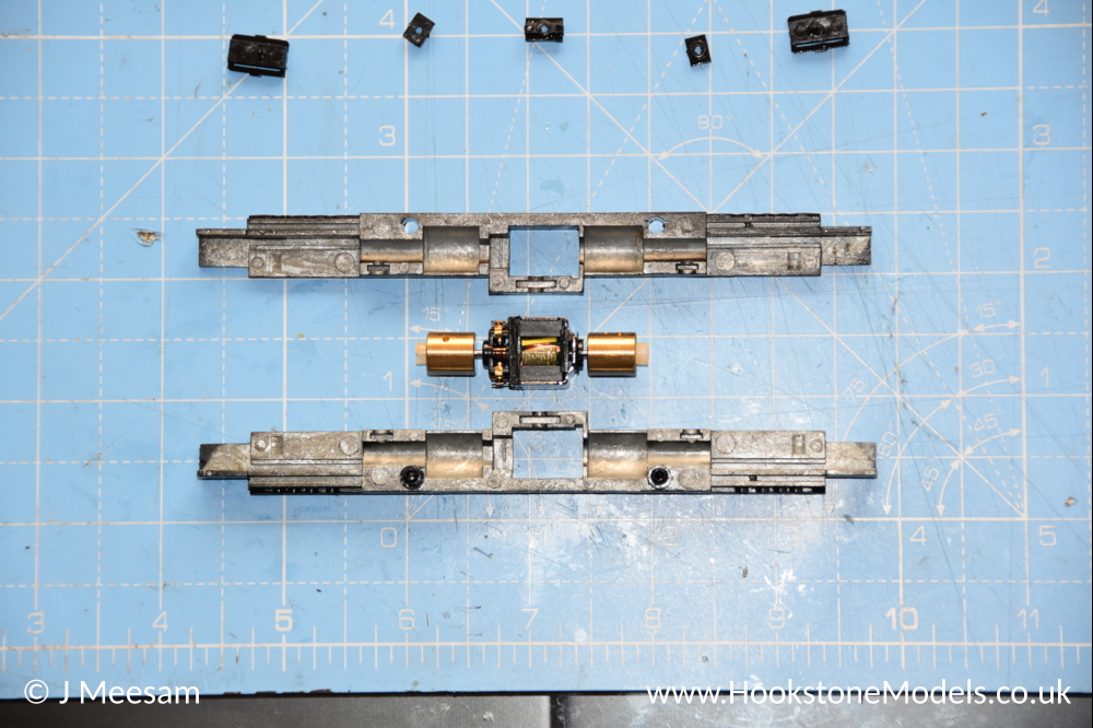 Convert Graham Farish Class 158 split chassis to DCC