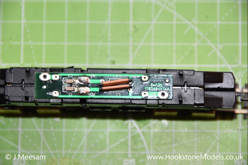 Convert Graham Farish Chinese split chassis with PCB Class 43 HST to DCC