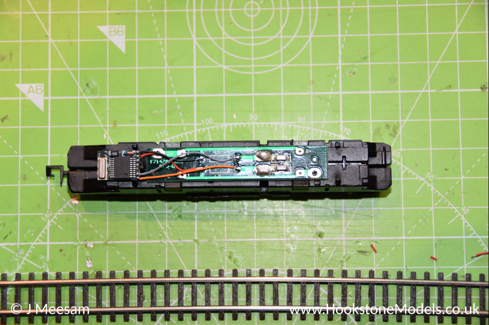 Convert Graham Farish Chinese split chassis with PCB Class 43 HST to DCC