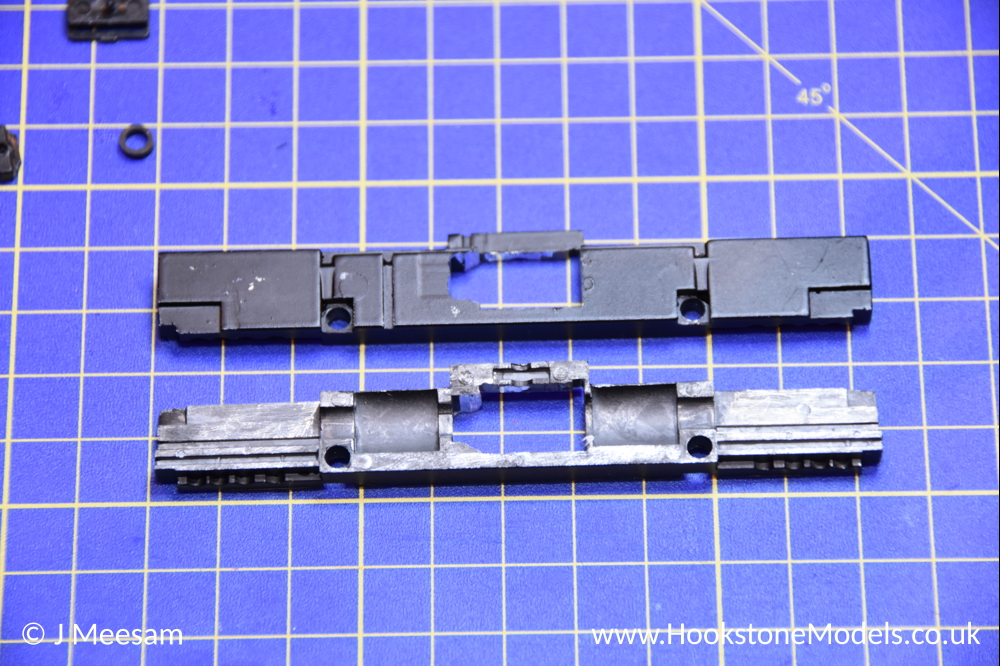 Convert Graham Farish Class 55 Deltic split chassis to DCC