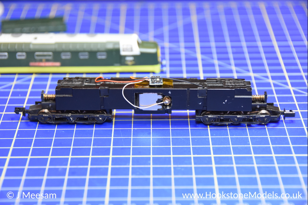 Convert Graham Farish Class 55 Deltic split chassis to DCC