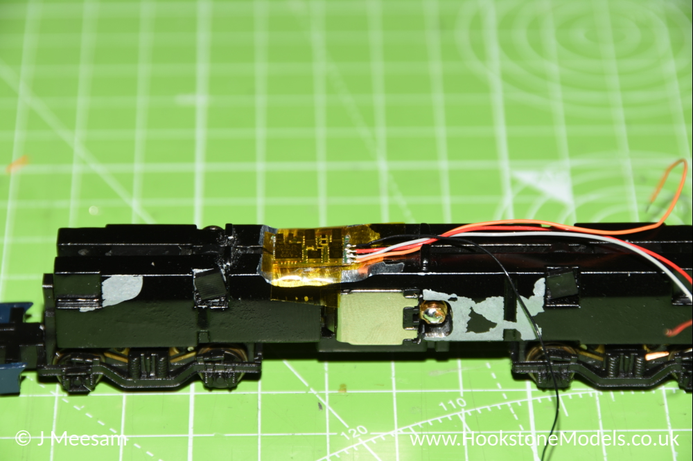 Convert Graham Farish split chassis Class 91 to DCC